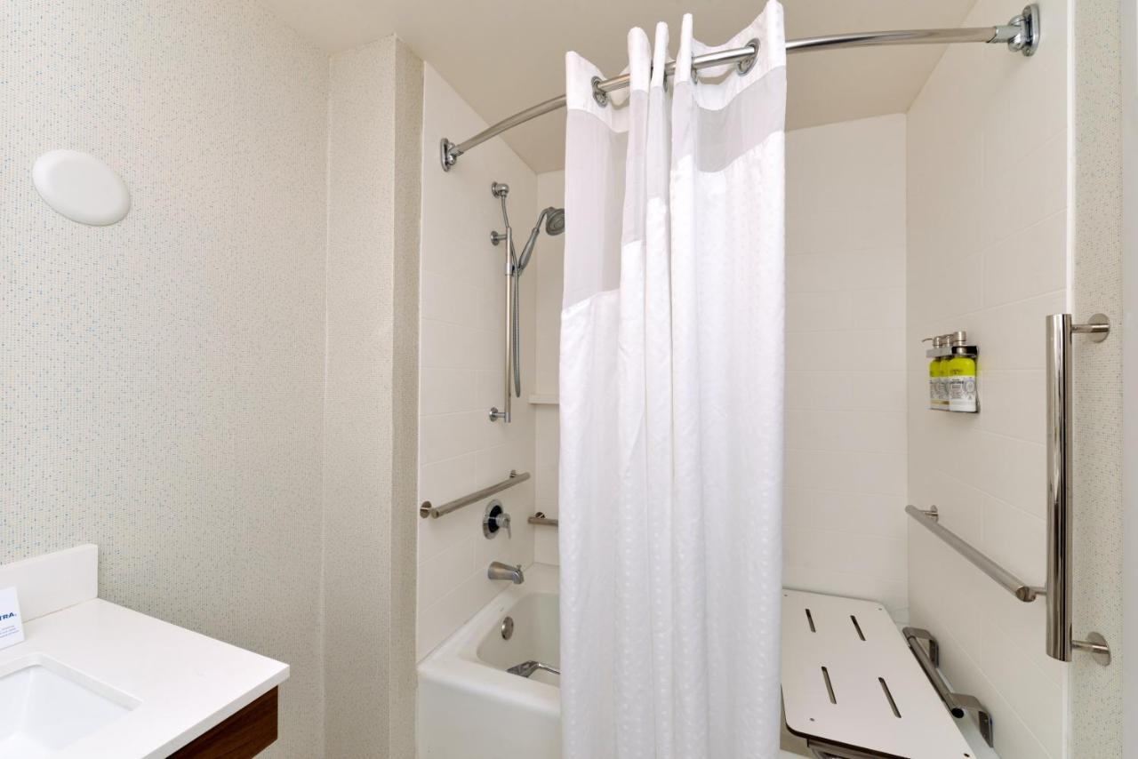 Holiday Inn Express Lodi By Ihg Экстерьер фото