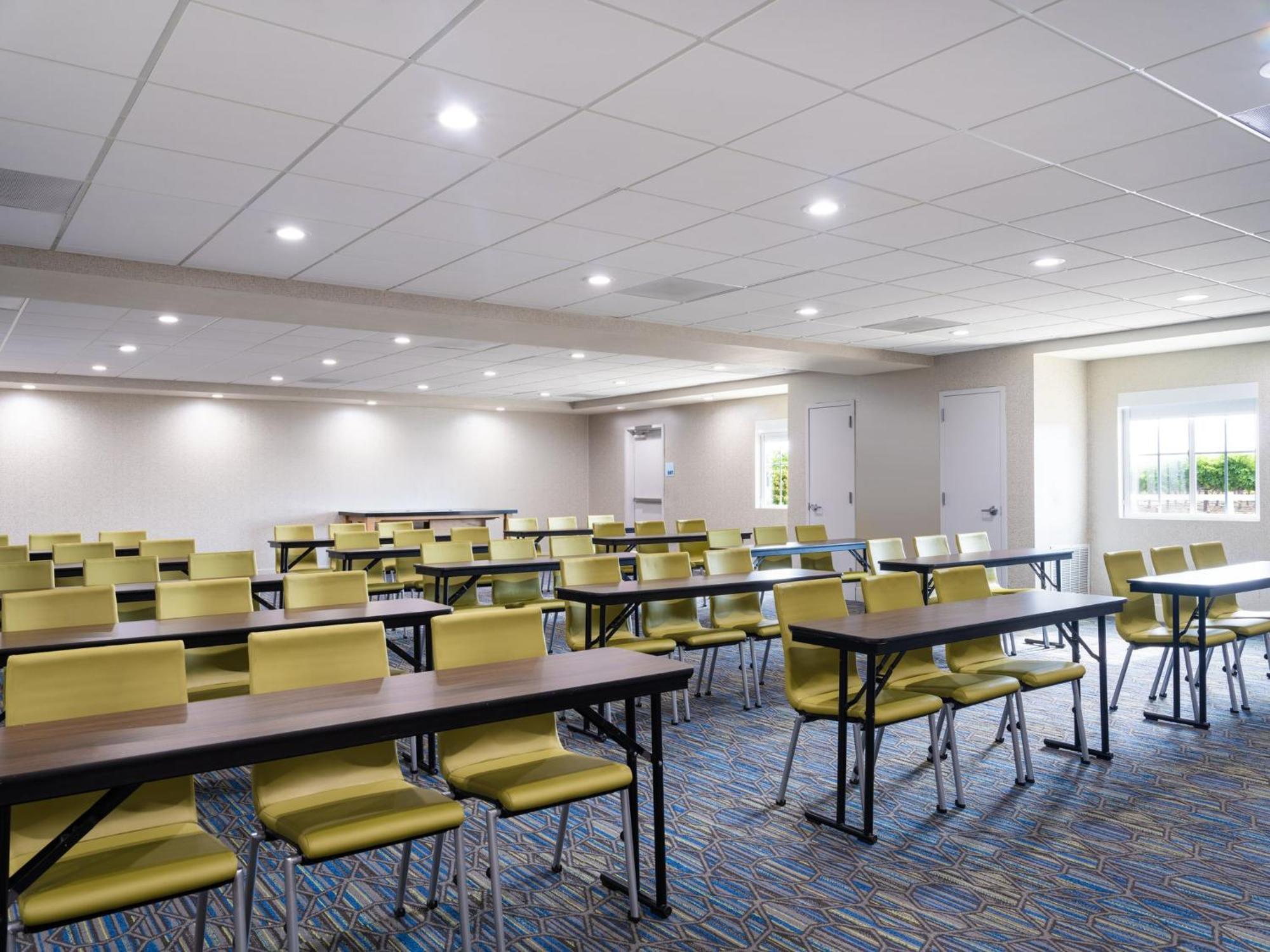 Holiday Inn Express Lodi By Ihg Экстерьер фото